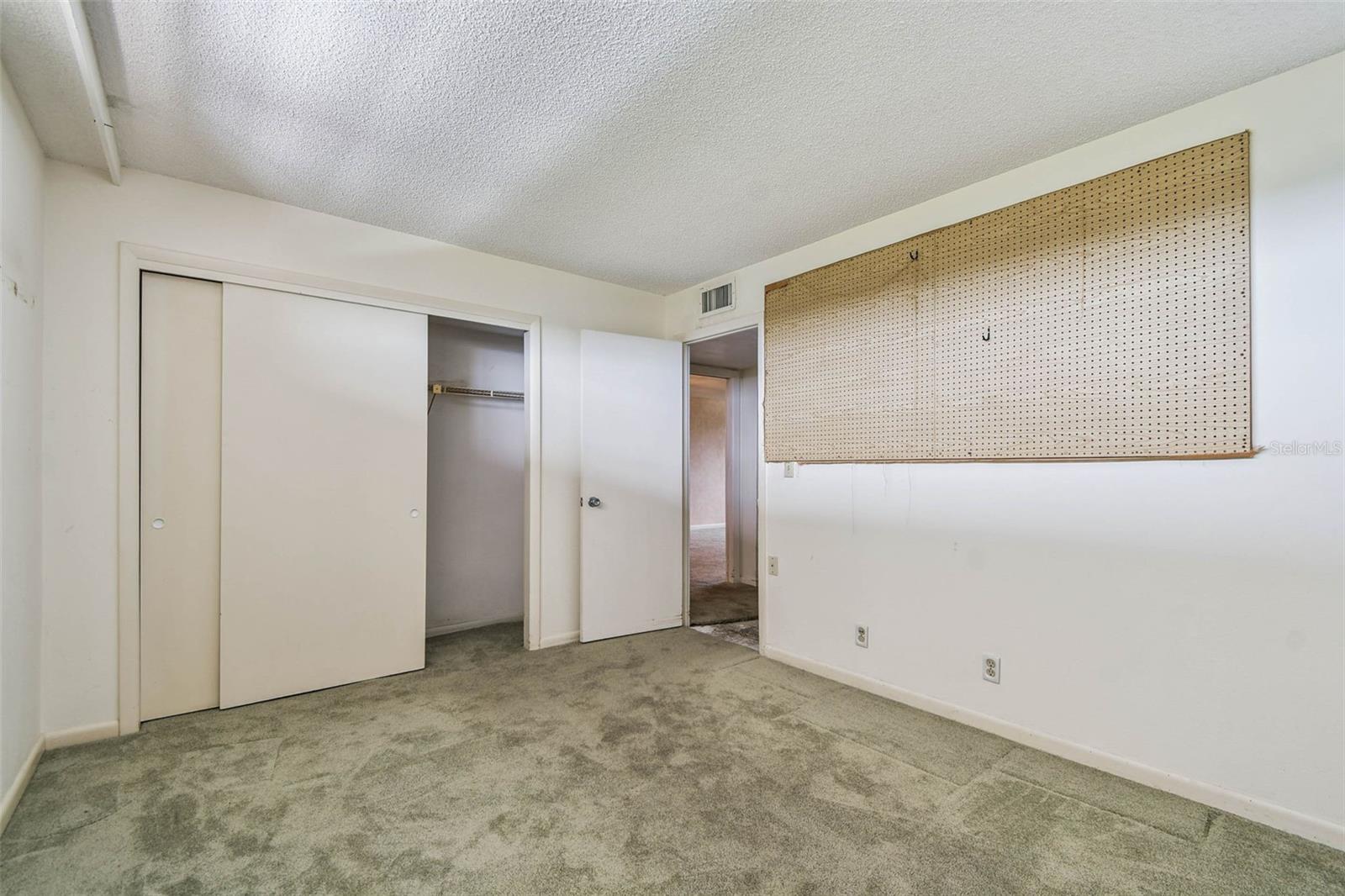 Image 26 of 91 For 2621 Cove Cay Drive 703