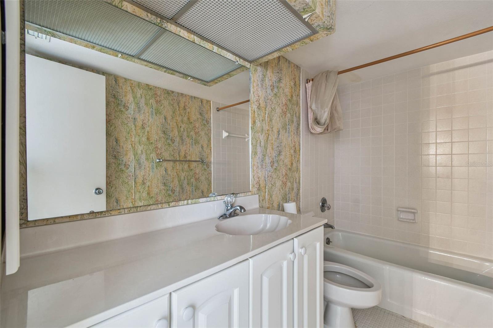 Image 27 of 91 For 2621 Cove Cay Drive 703