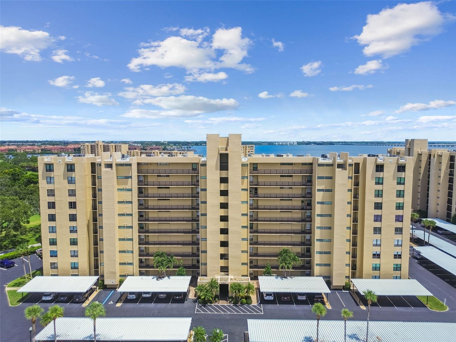 Image 42 of 91 For 2621 Cove Cay Drive 703