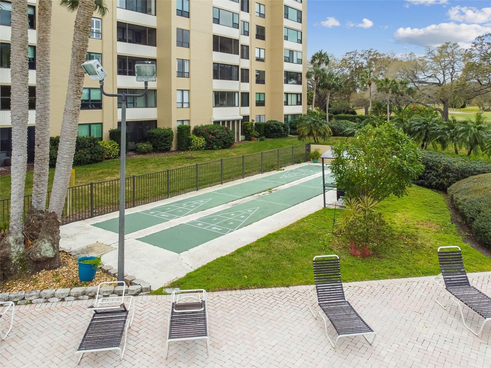 Image 53 of 91 For 2621 Cove Cay Drive 703