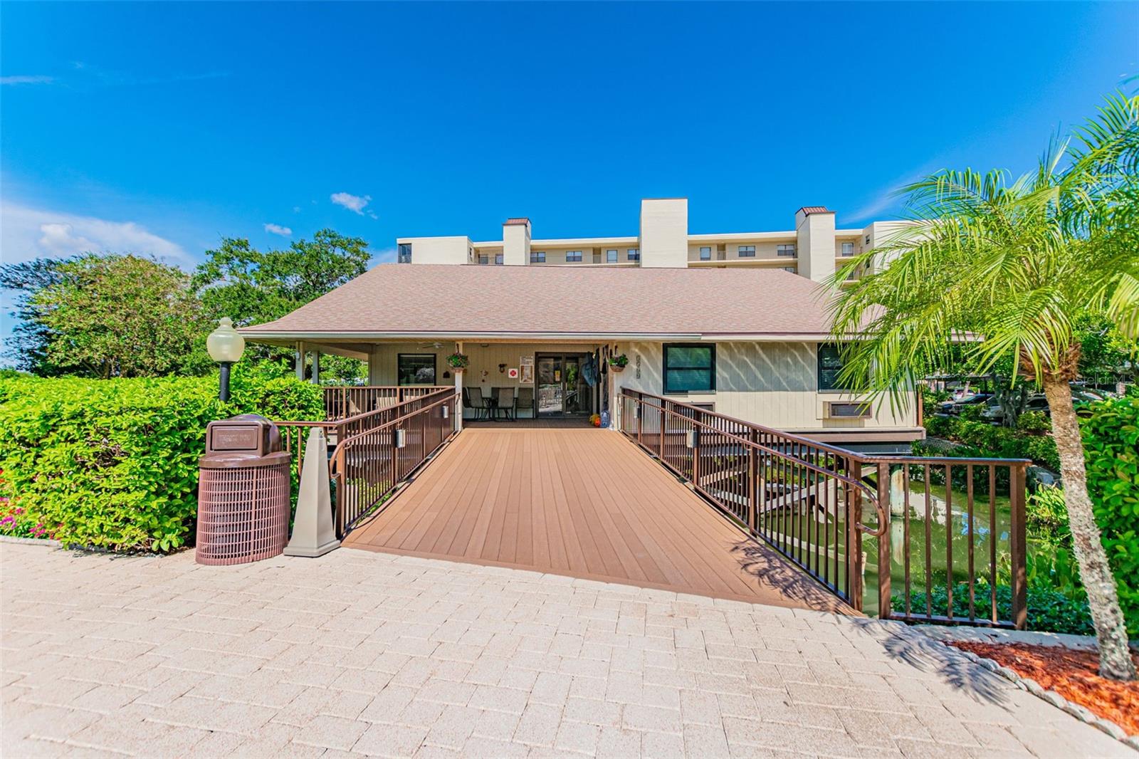Image 79 of 91 For 2621 Cove Cay Drive 703