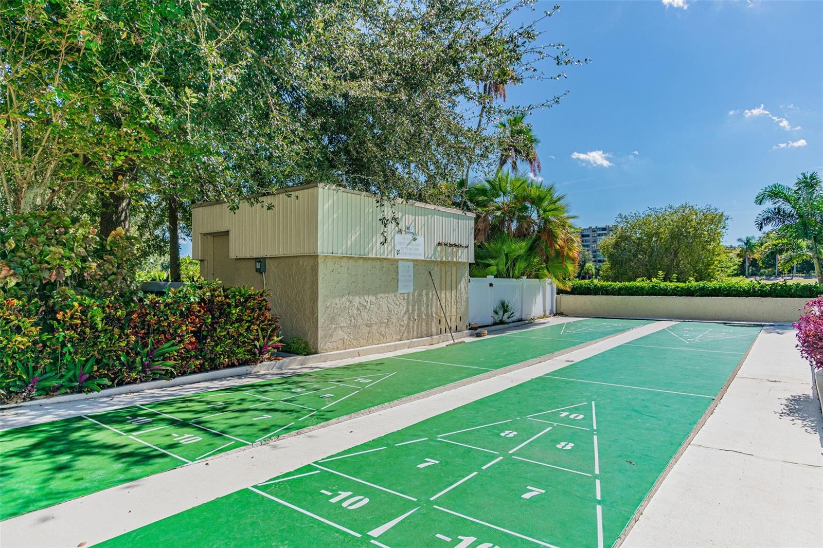 Image 81 of 91 For 2621 Cove Cay Drive 703