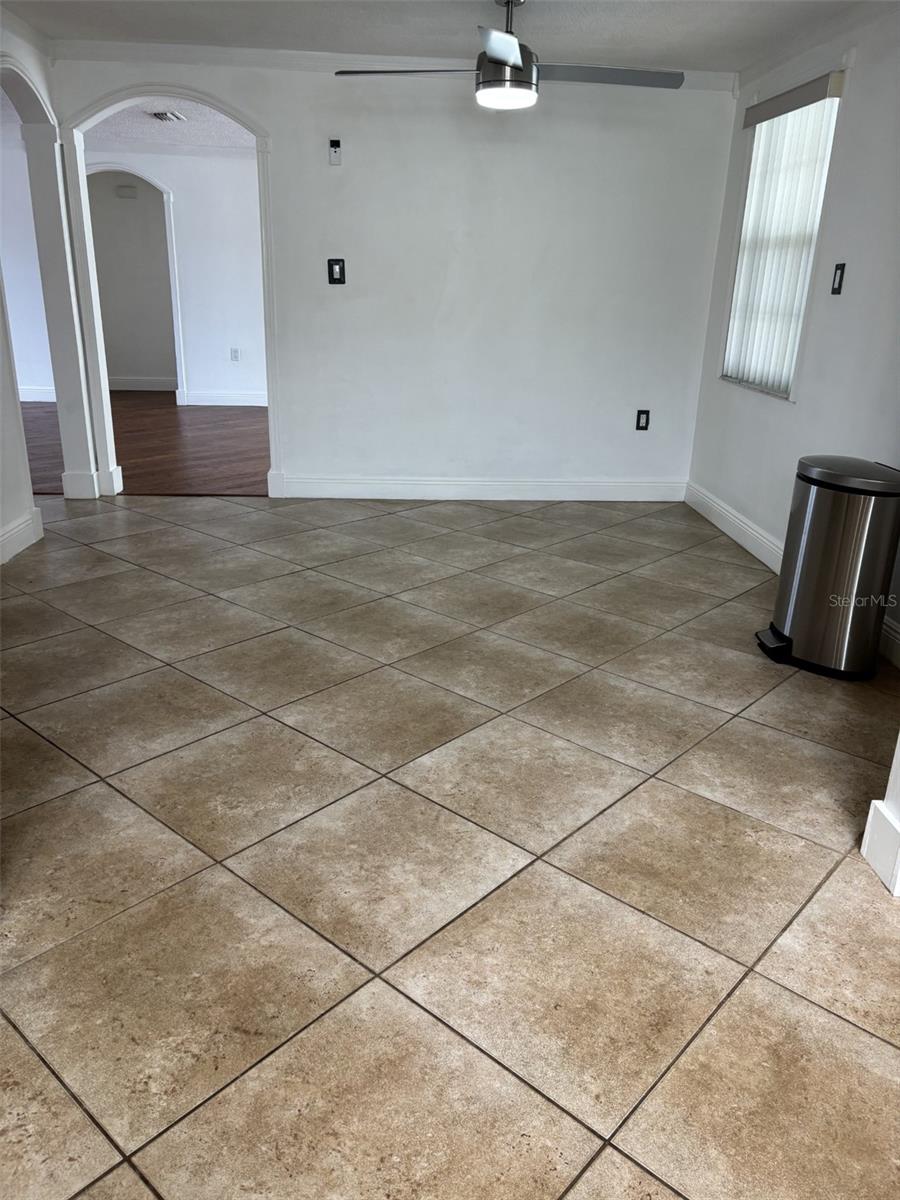 Image 11 of 25 For 7114 Parrot Drive
