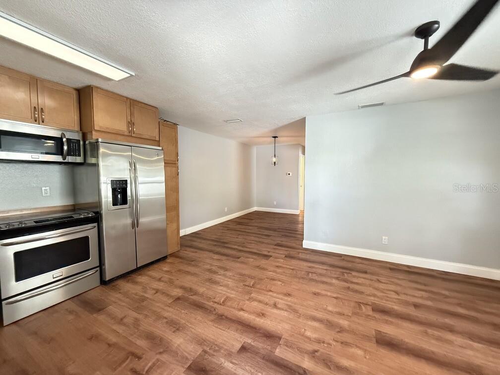 Image 4 of 26 For 2809 Marconi Street B