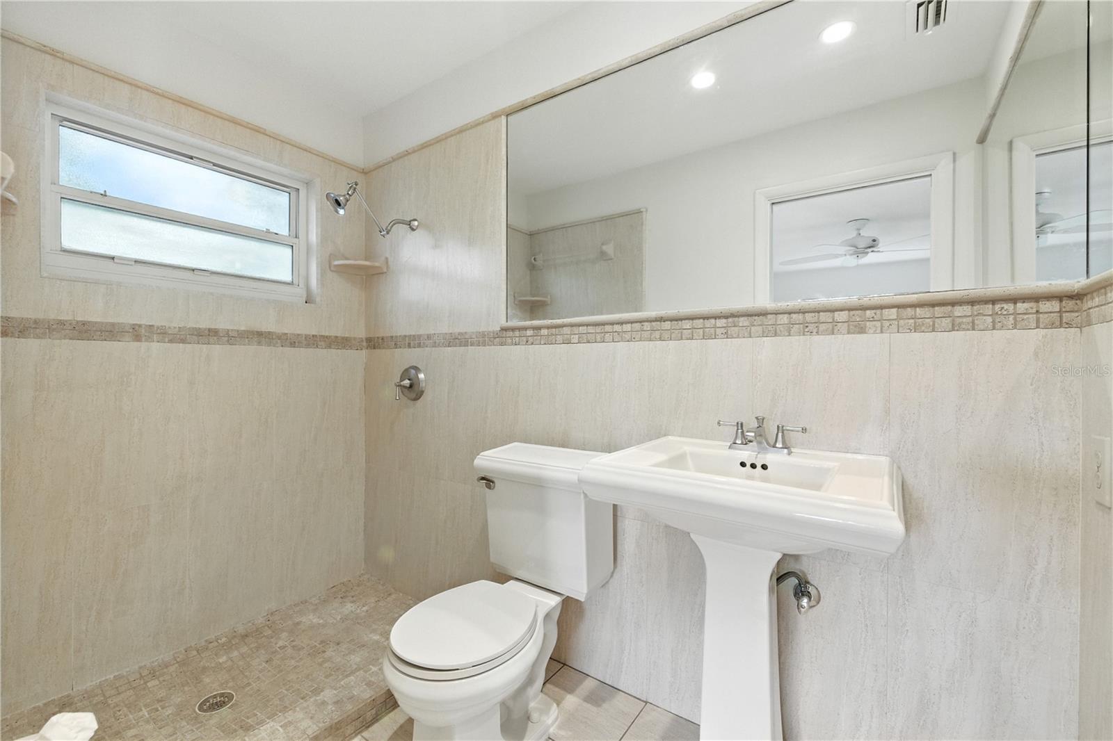 Image 16 of 24 For 1861 Harmony Drive