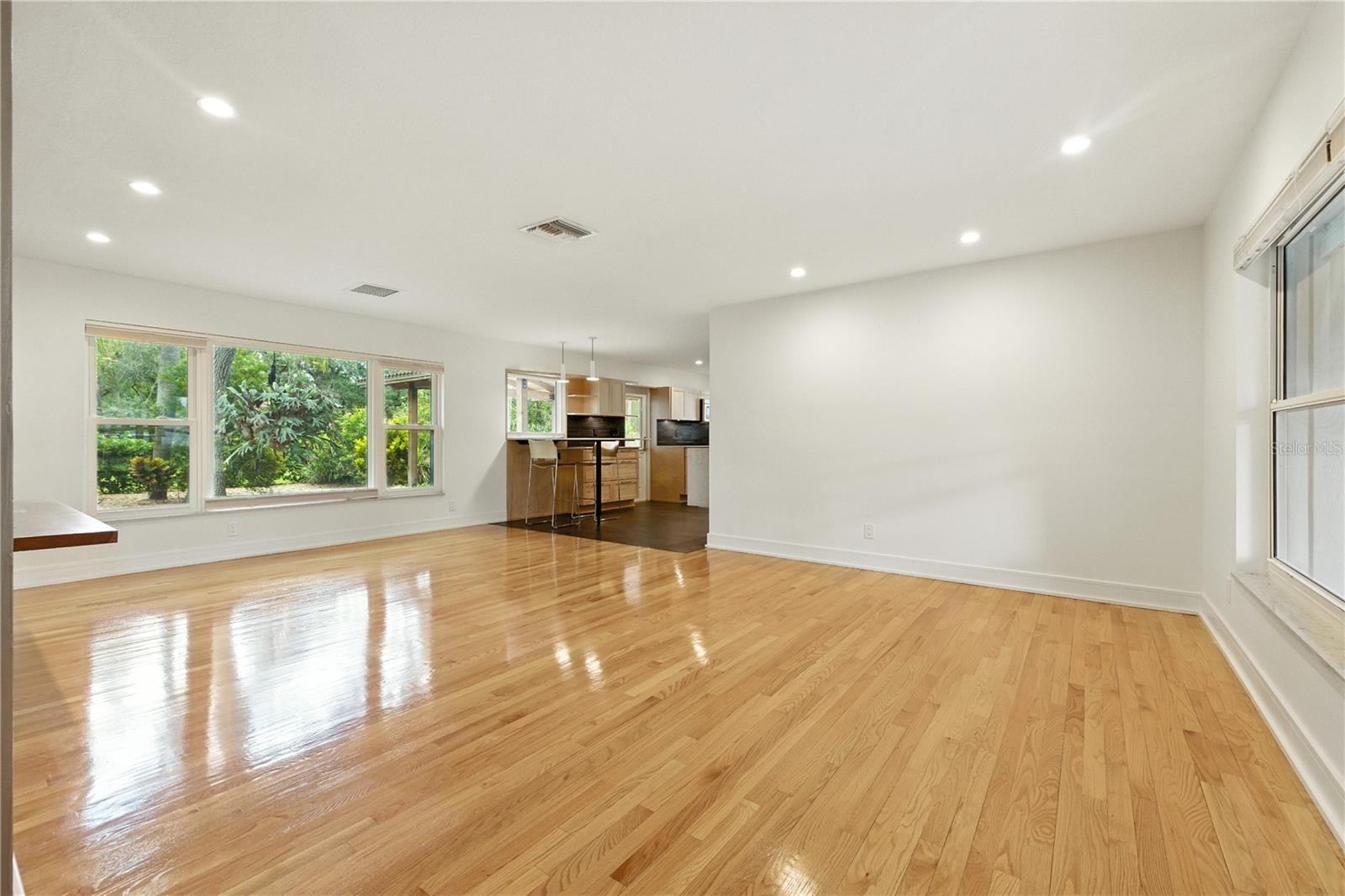 Image 6 of 24 For 1861 Harmony Drive