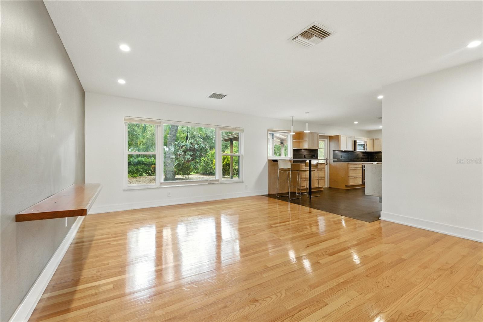 Image 7 of 24 For 1861 Harmony Drive