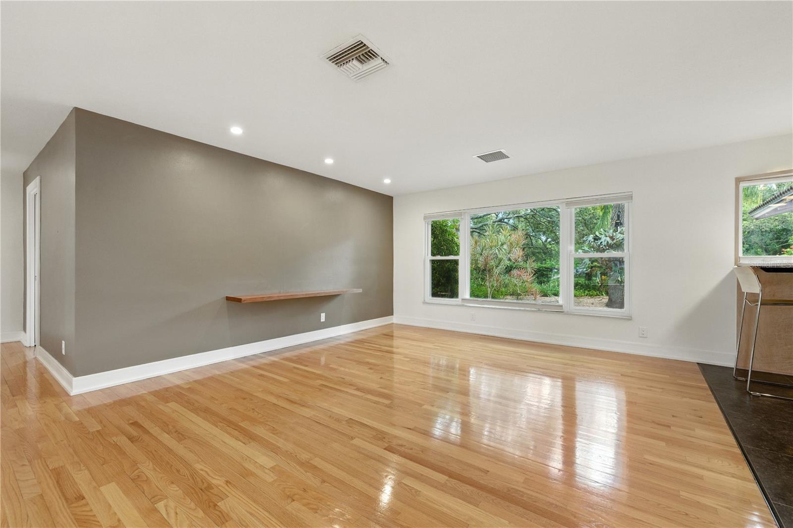 Image 8 of 24 For 1861 Harmony Drive