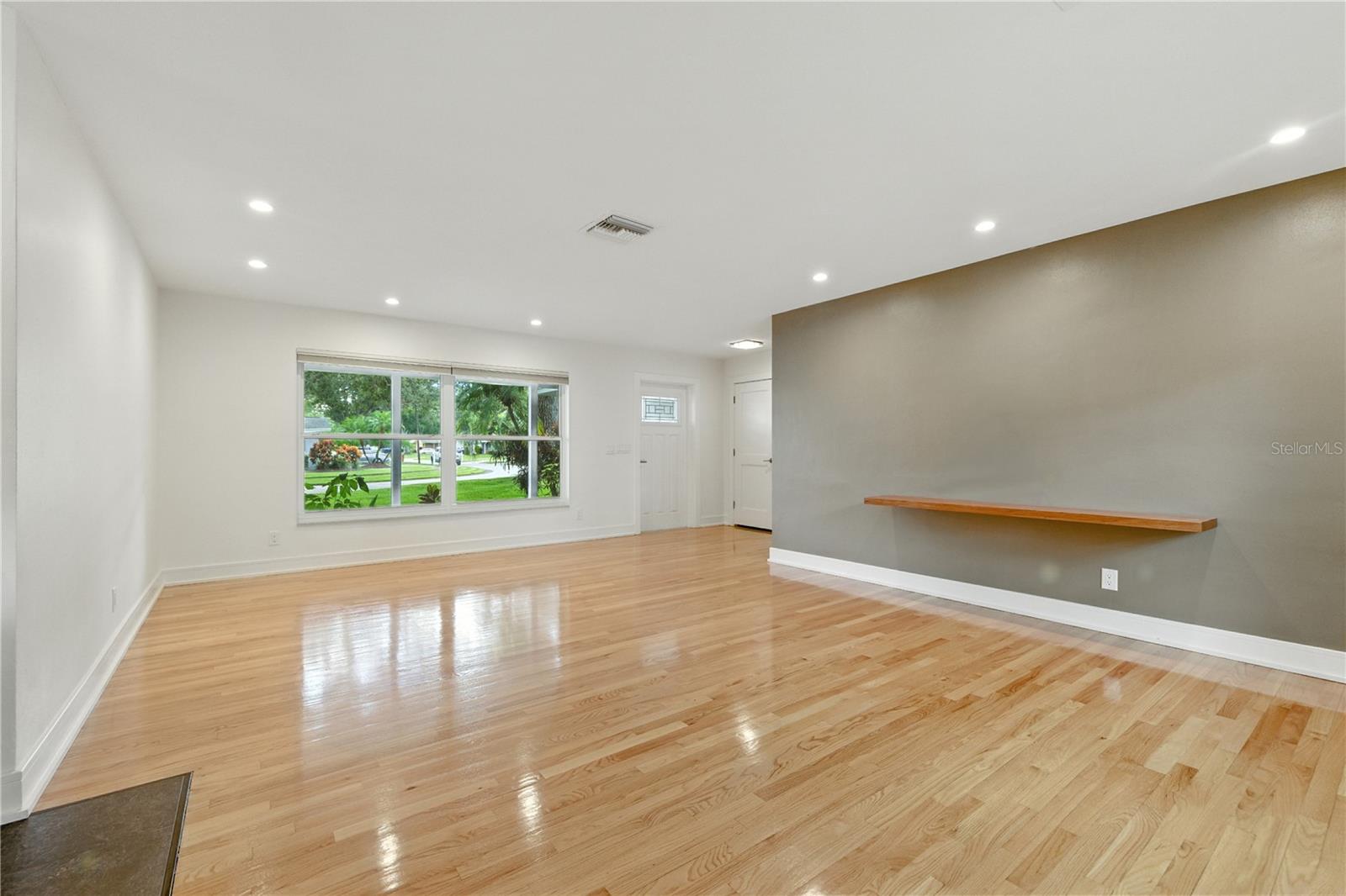 Image 9 of 24 For 1861 Harmony Drive