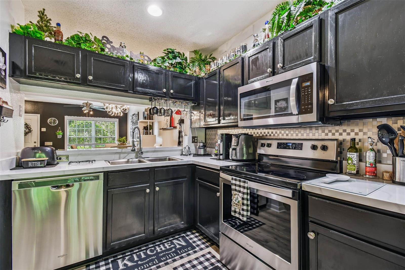Image 11 of 63 For 1333 Costa Mesa Drive