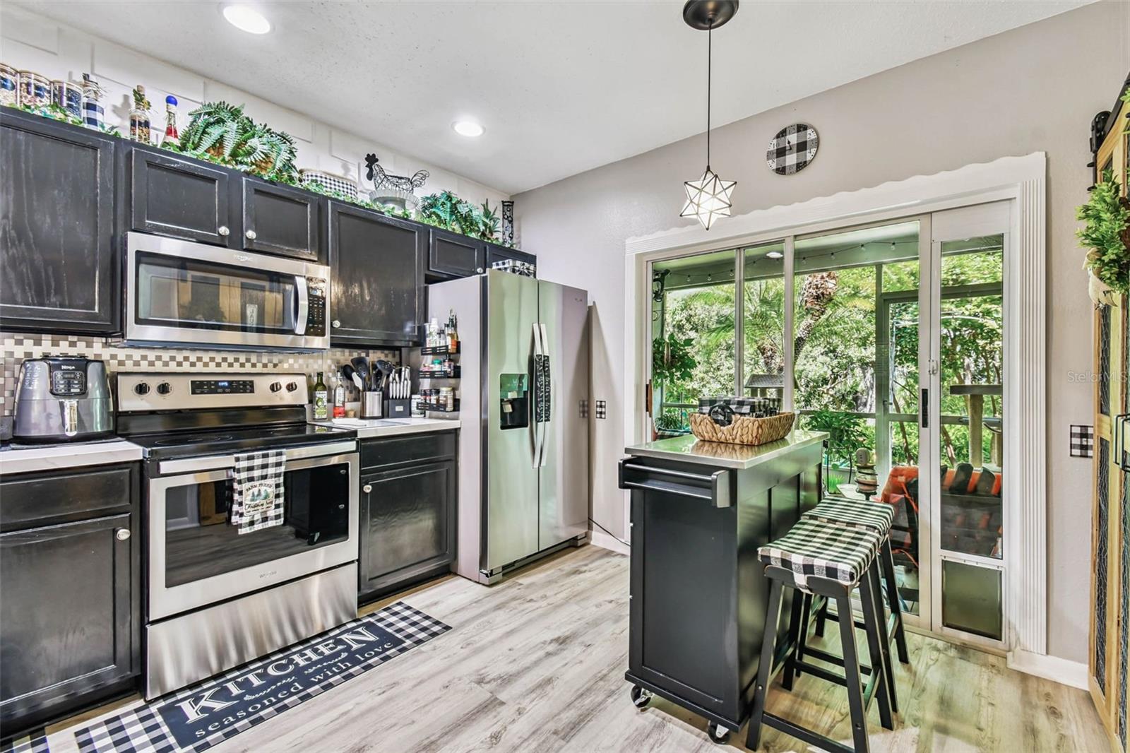 Image 14 of 63 For 1333 Costa Mesa Drive