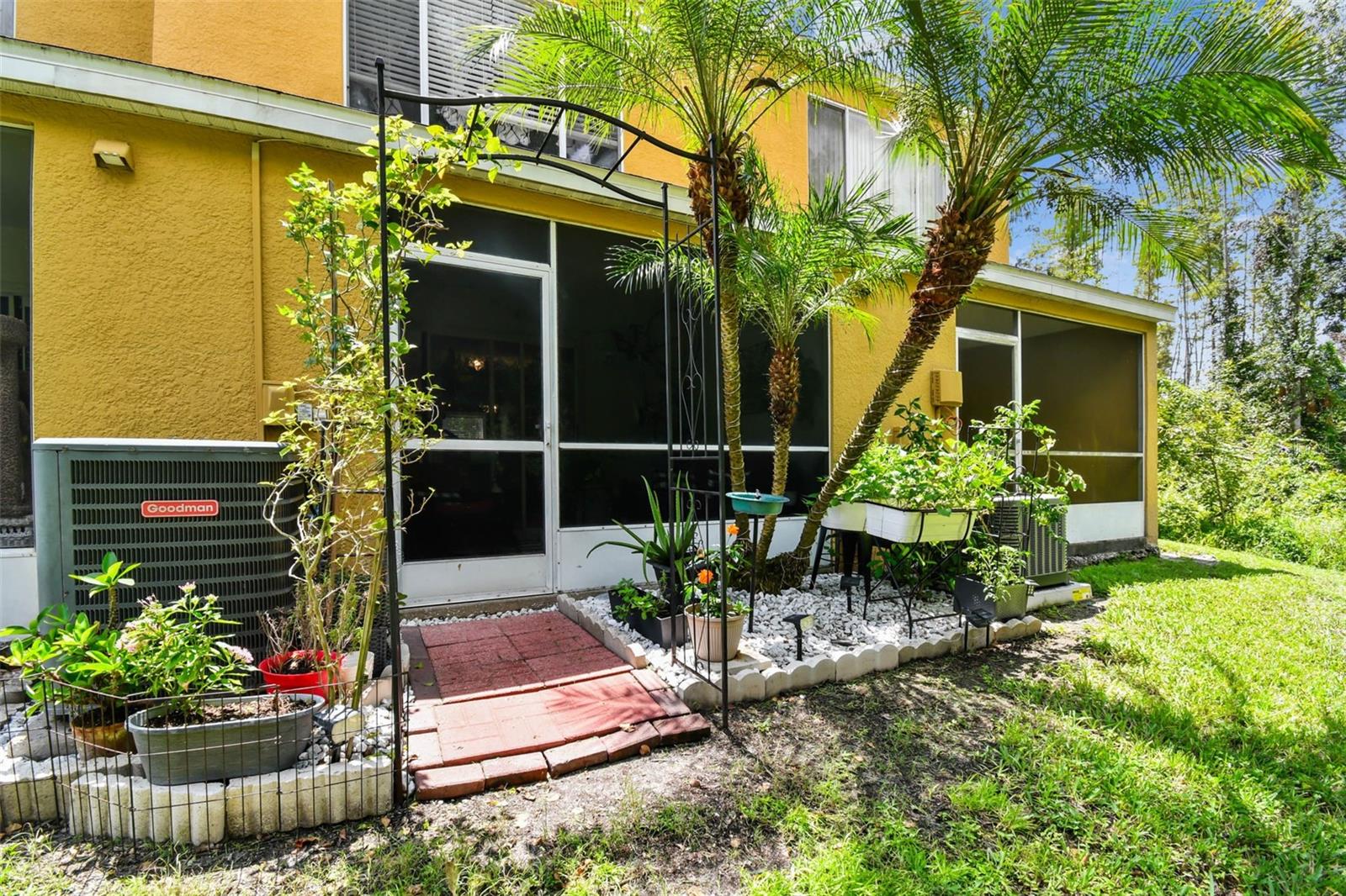 Image 22 of 63 For 1333 Costa Mesa Drive