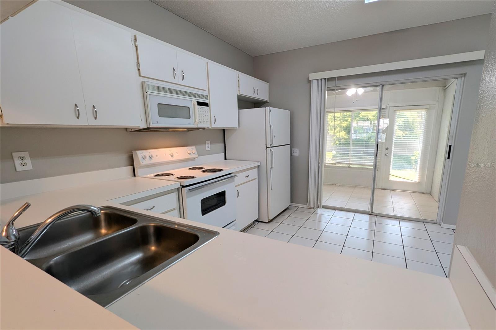 Image 6 of 31 For 5938 Bayside Key Drive