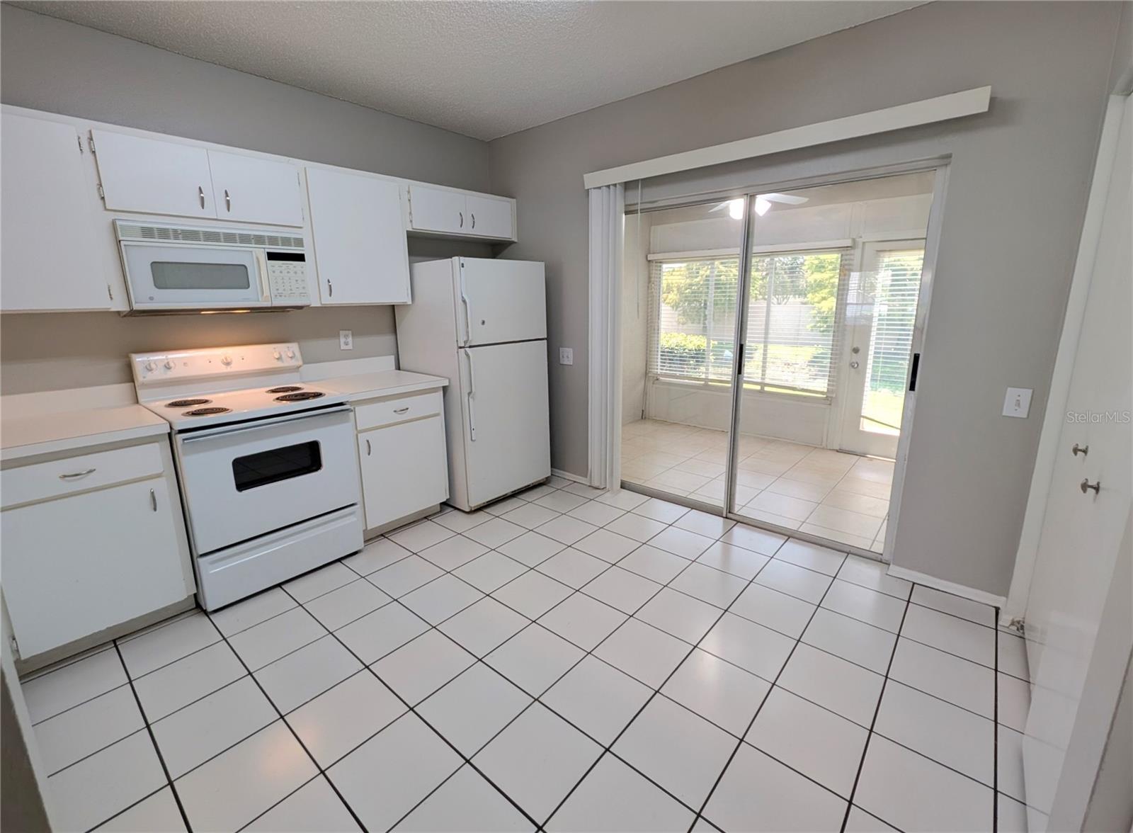 Image 7 of 31 For 5938 Bayside Key Drive