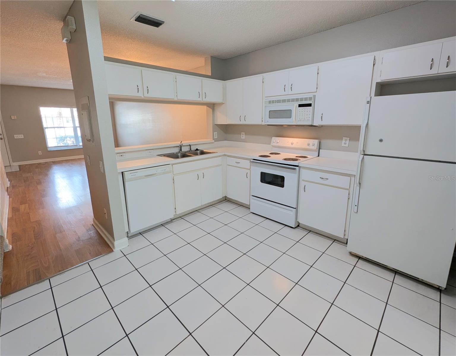 Image 8 of 31 For 5938 Bayside Key Drive
