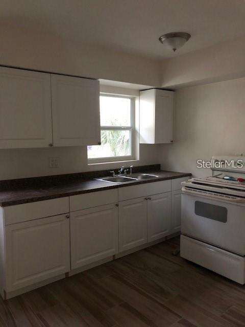 Image 4 of 5 For 1460 Grove Street