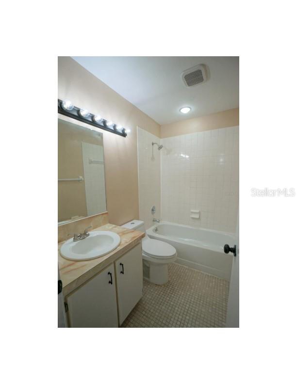 Image 7 of 18 For 11713 Raintree Village Boulevard C
