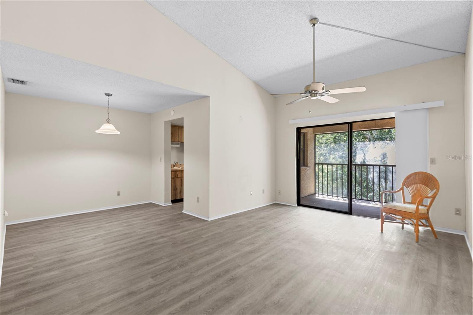 Image 12 of 40 For 7832 Niagara Avenue 323