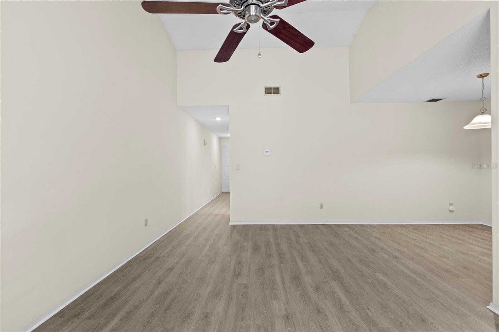 Image 18 of 40 For 7832 Niagara Avenue 323