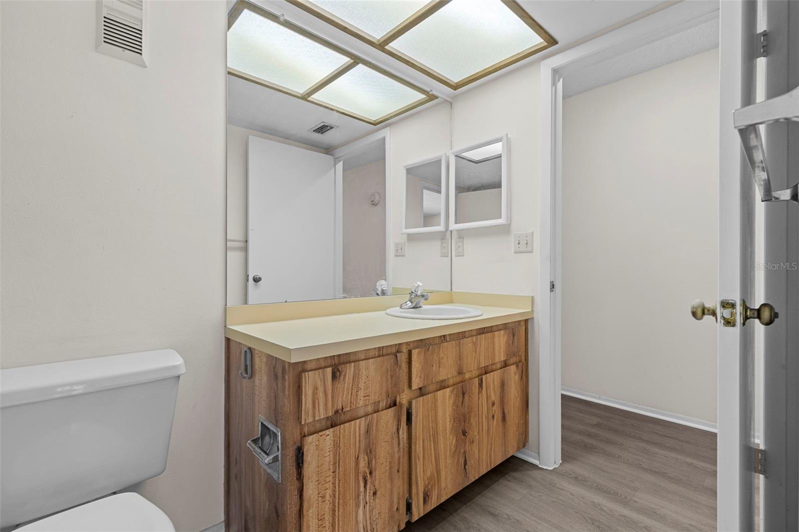 Image 25 of 40 For 7832 Niagara Avenue 323