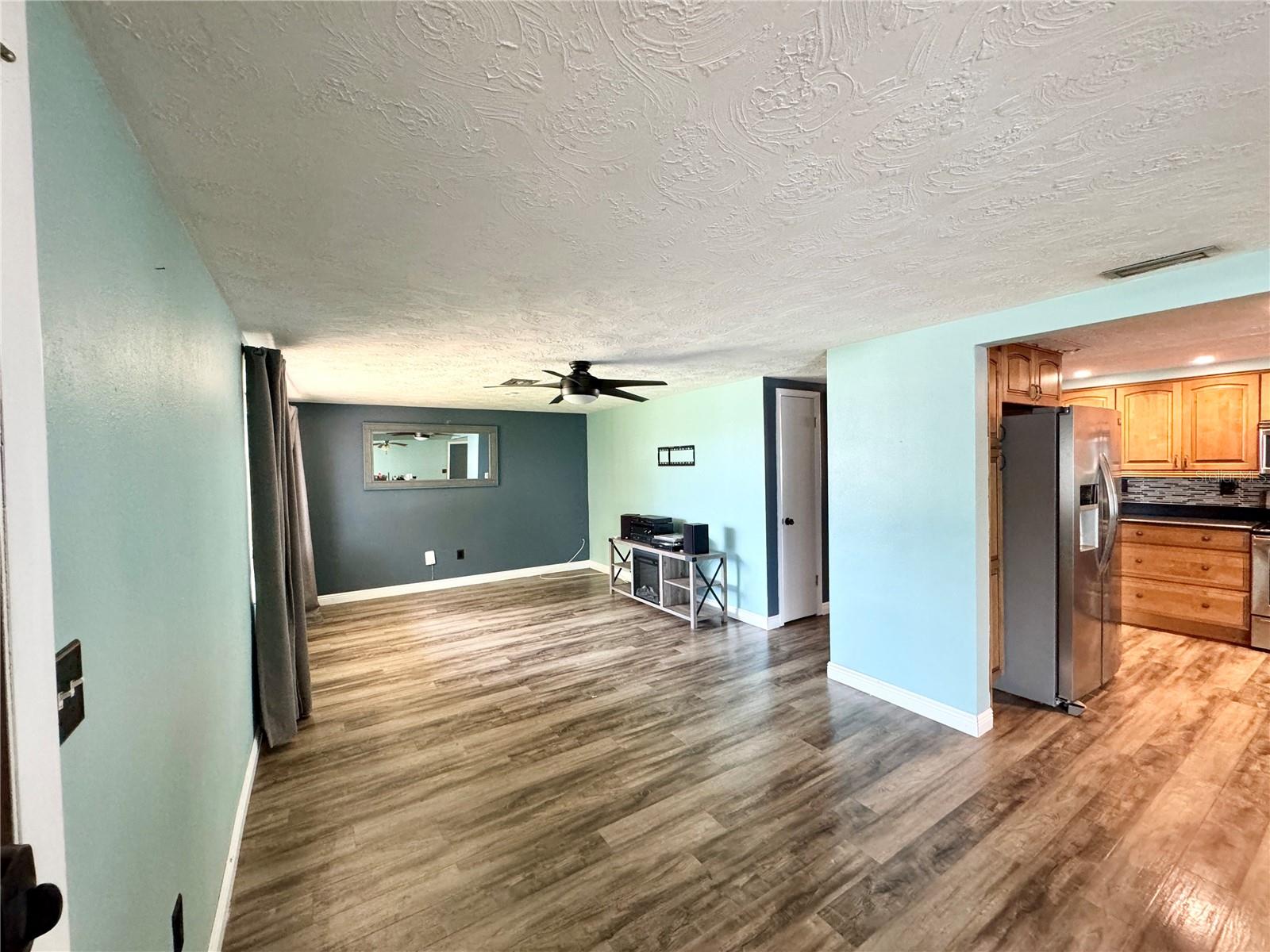 Image 7 of 22 For 3525 Eisenhower Drive
