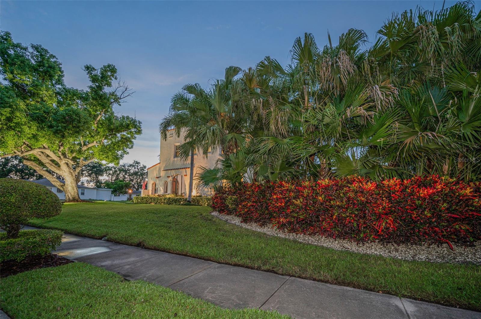 Image 46 of 85 For 301 Citrus Avenue
