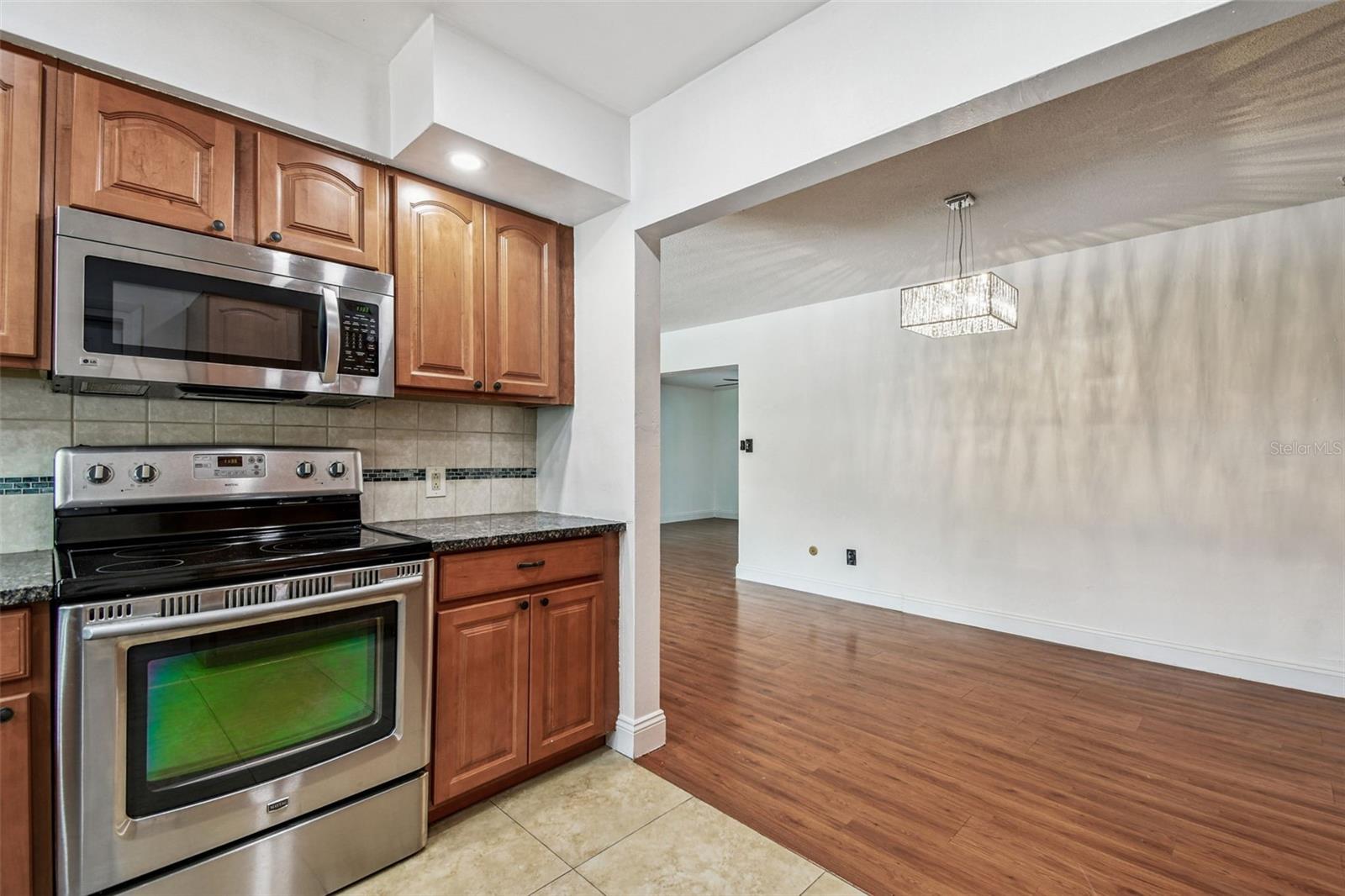 Image 10 of 48 For 2481 Burnice Drive