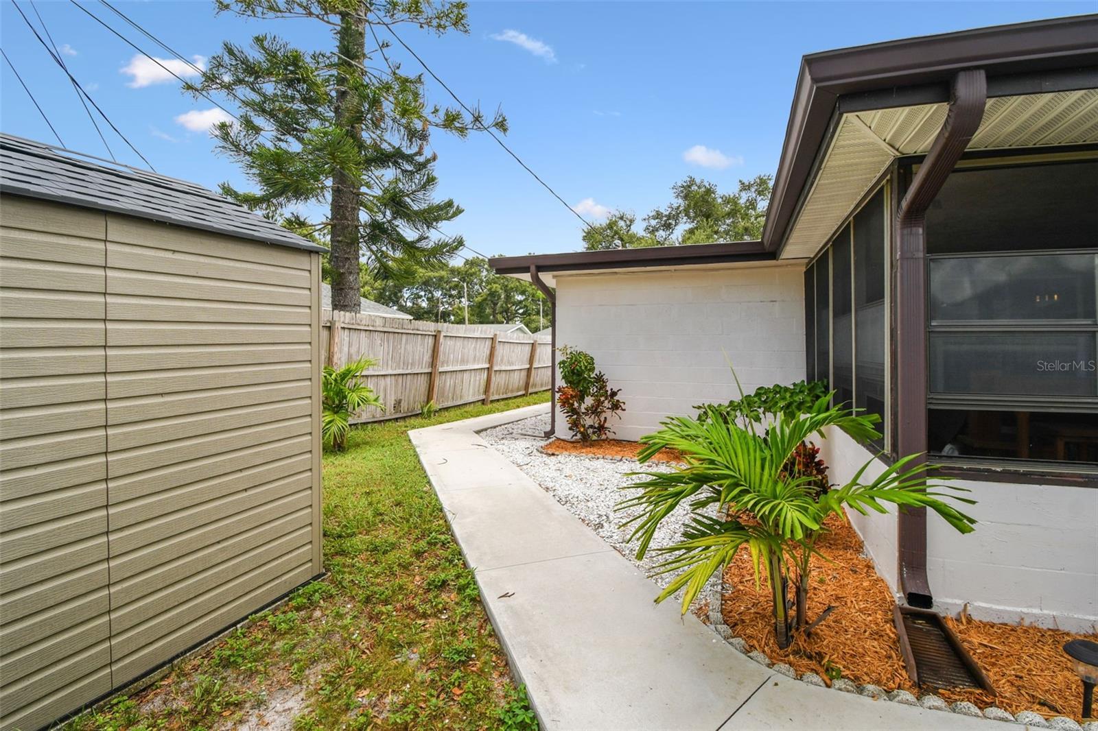 Image 41 of 48 For 2481 Burnice Drive