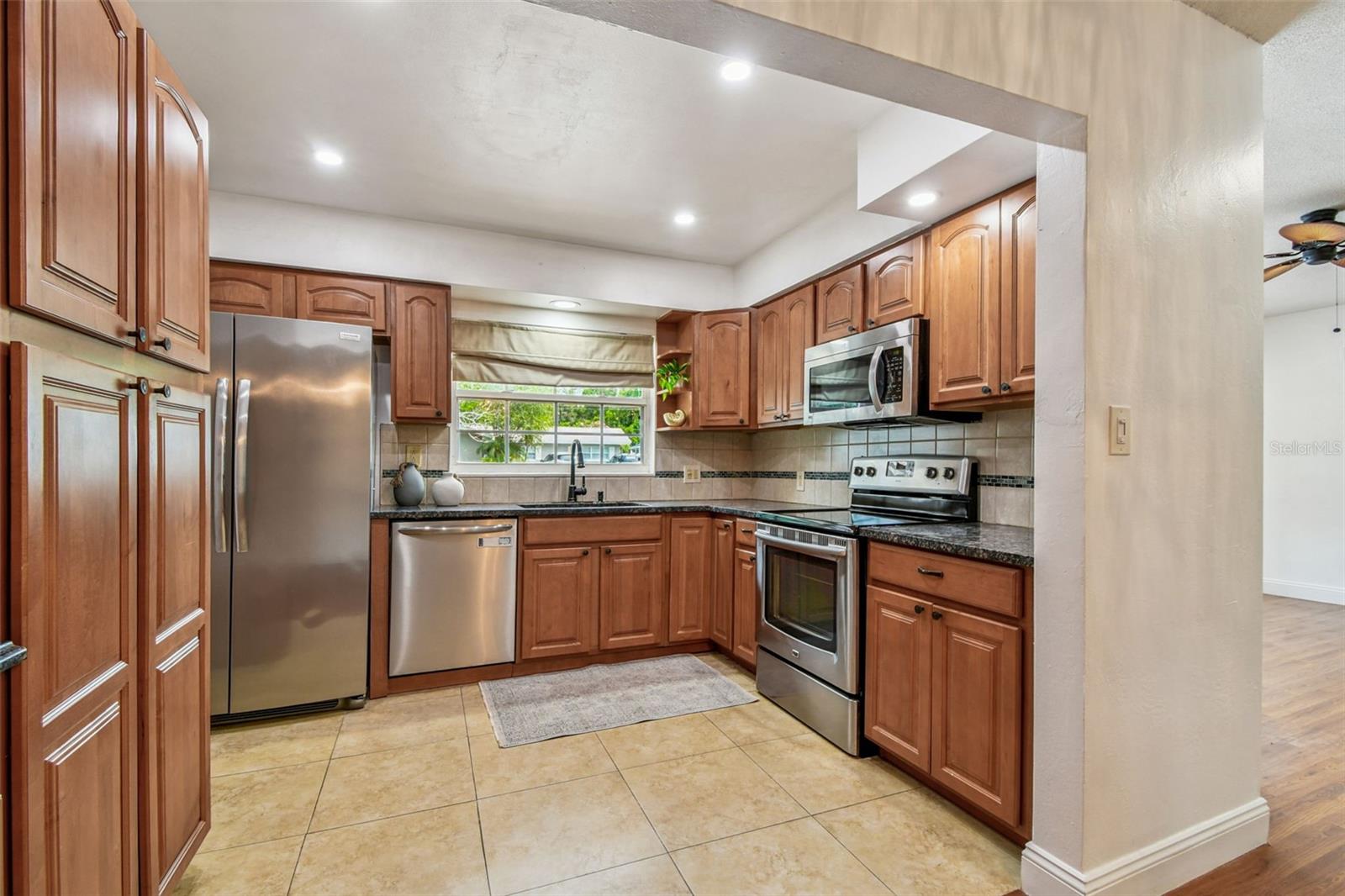 Image 7 of 48 For 2481 Burnice Drive