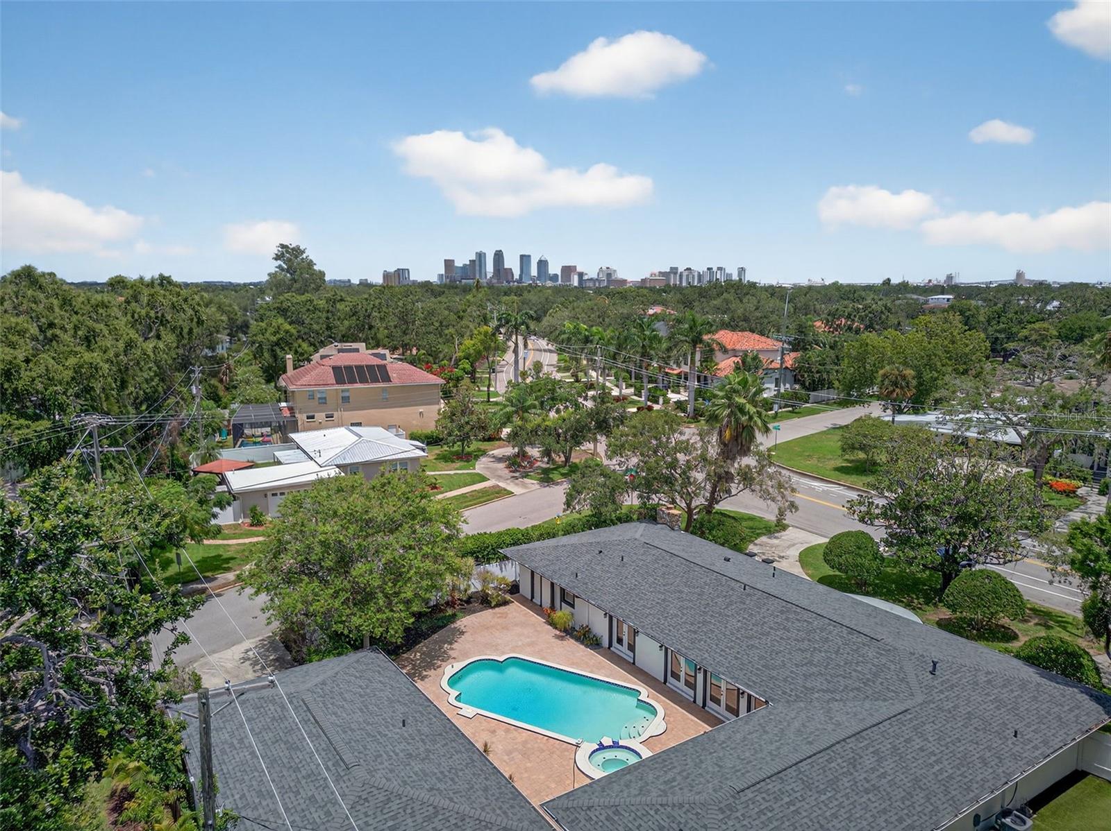 Image 17 of 78 For 516 Davis Boulevard