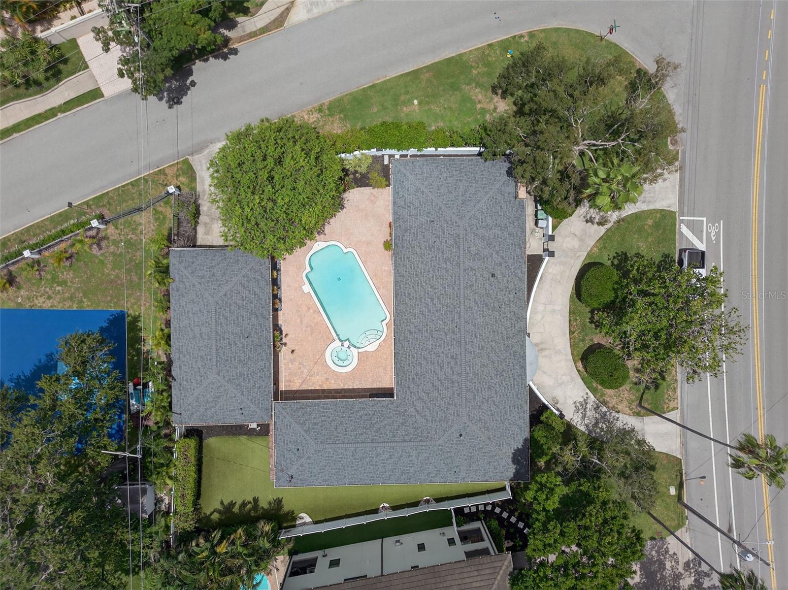 Image 18 of 78 For 516 Davis Boulevard