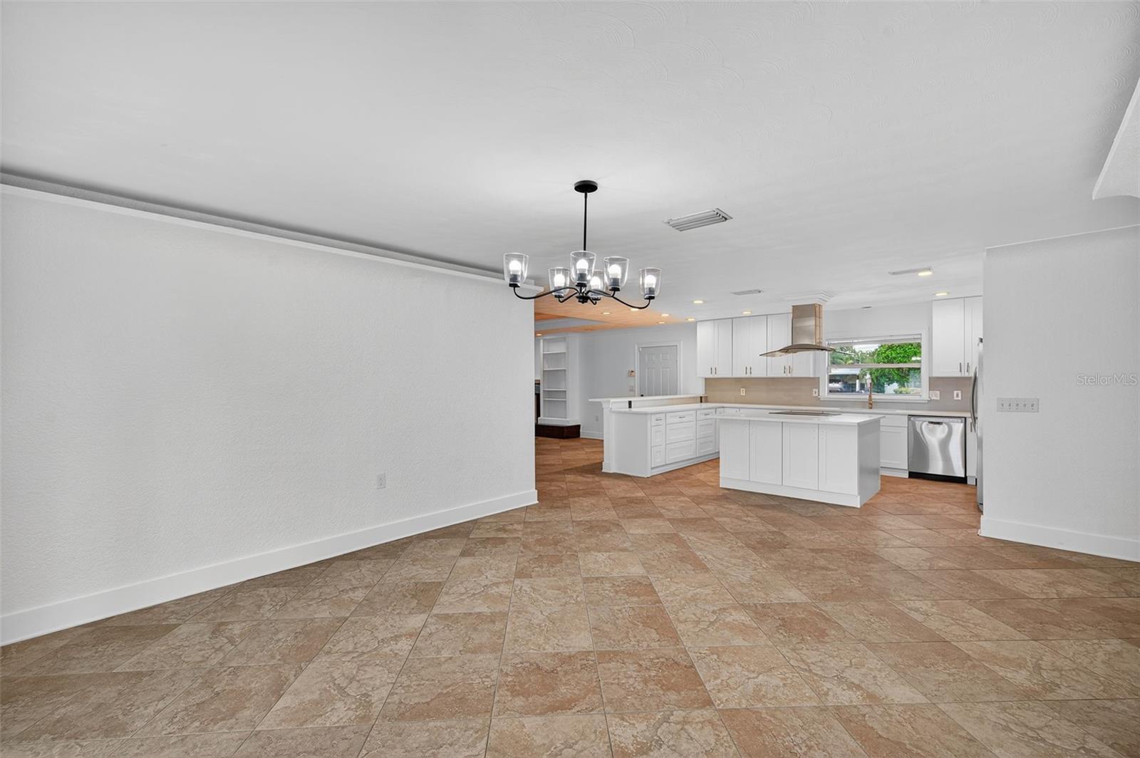 Image 60 of 78 For 516 Davis Boulevard