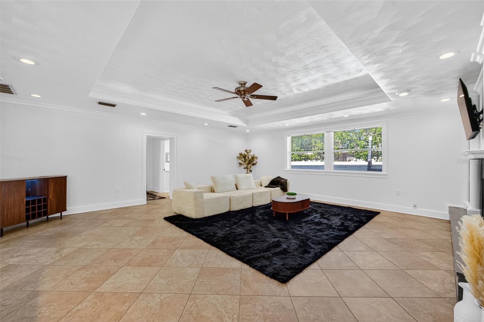 Image 81 of 96 For 516 Davis Boulevard 1