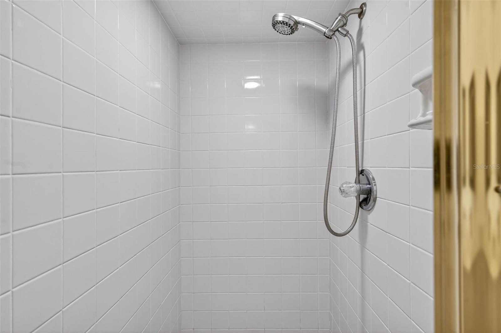 Image 83 of 96 For 516 Davis Boulevard 1