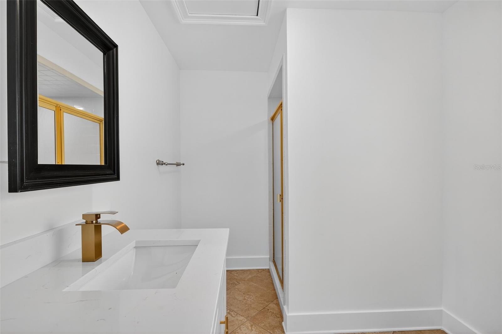 Image 84 of 96 For 516 Davis Boulevard 1