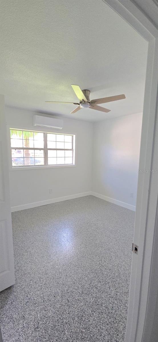 Image 11 of 14 For 621 Baywood Drive N
