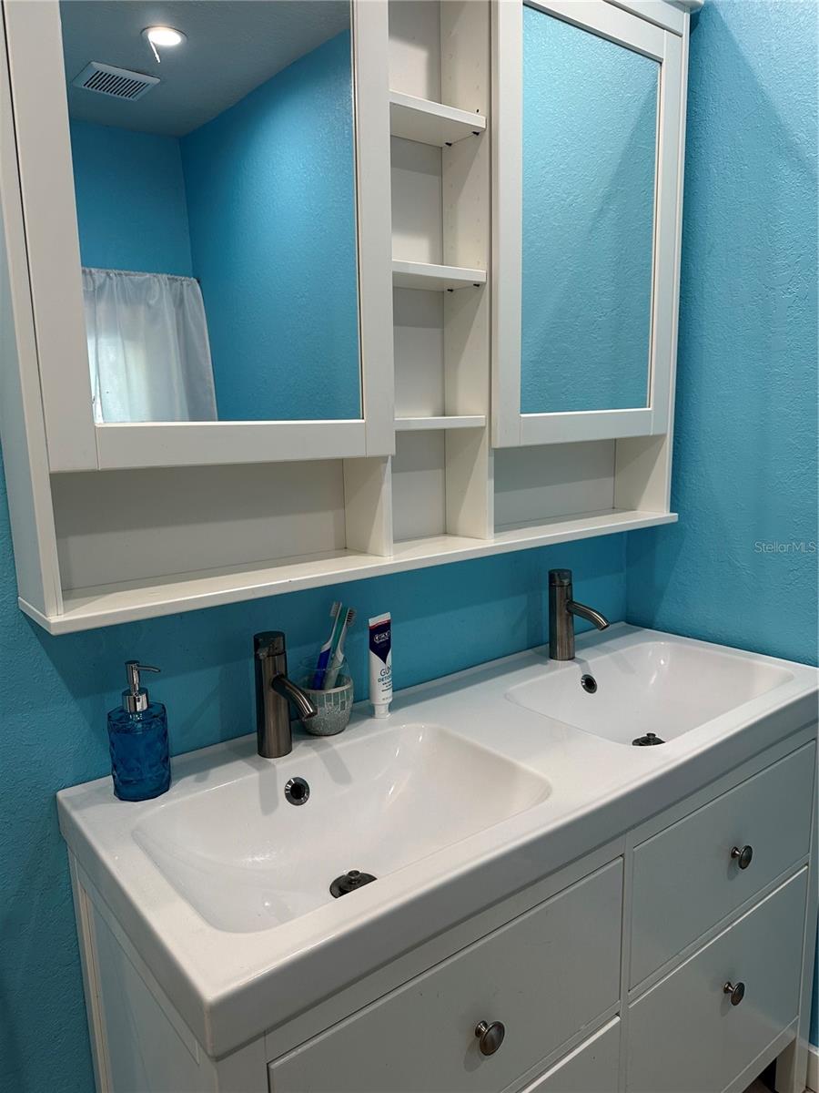 Image 10 of 16 For 4127 4th Avenue N