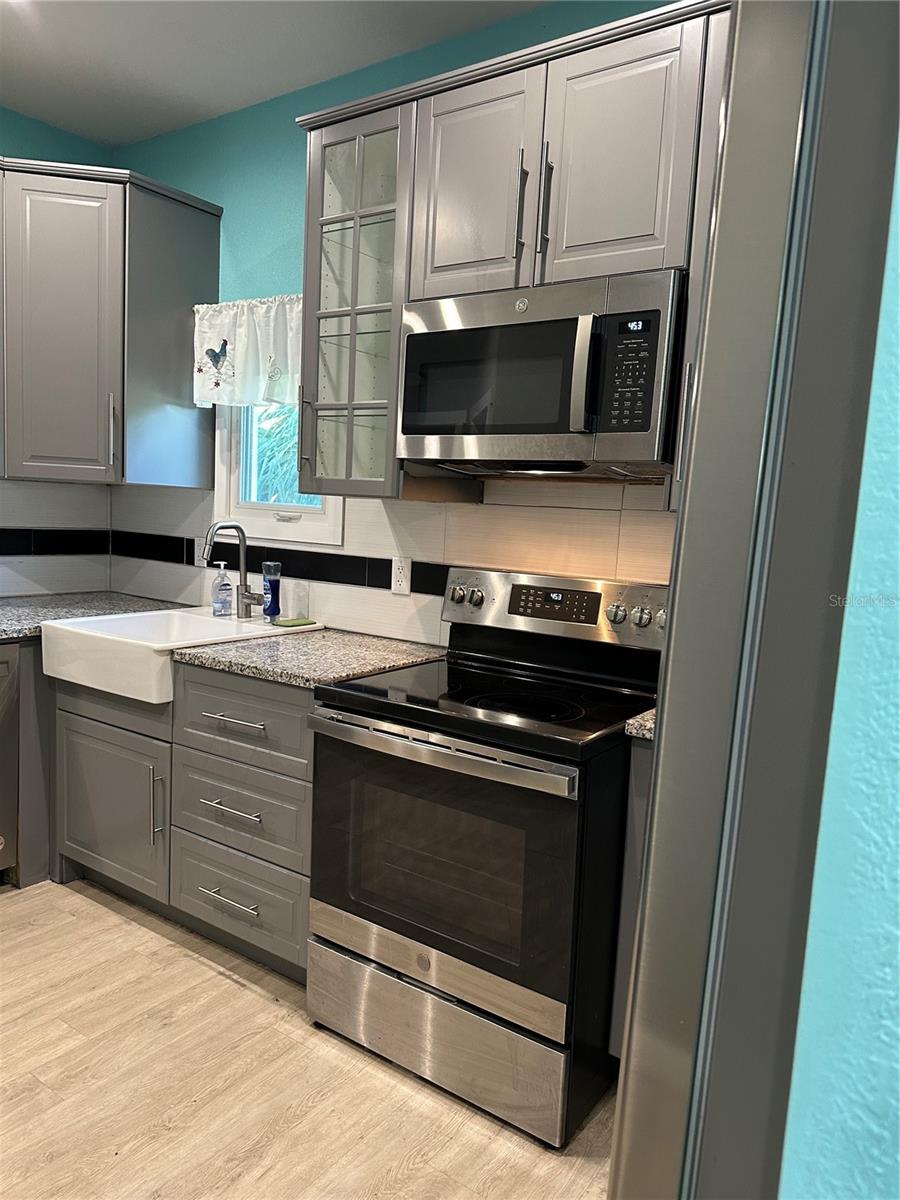 Image 6 of 16 For 4127 4th Avenue N