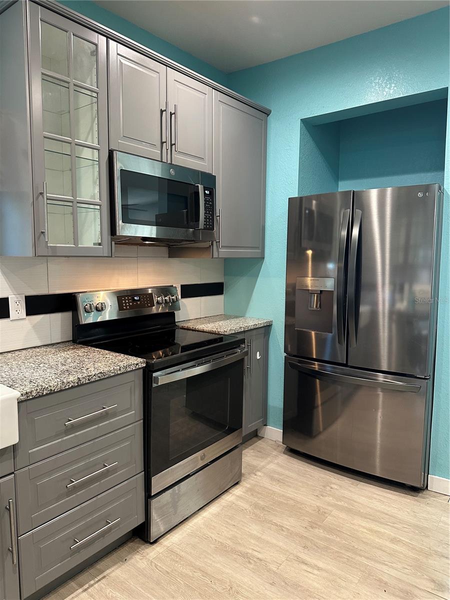 Image 7 of 16 For 4127 4th Avenue N