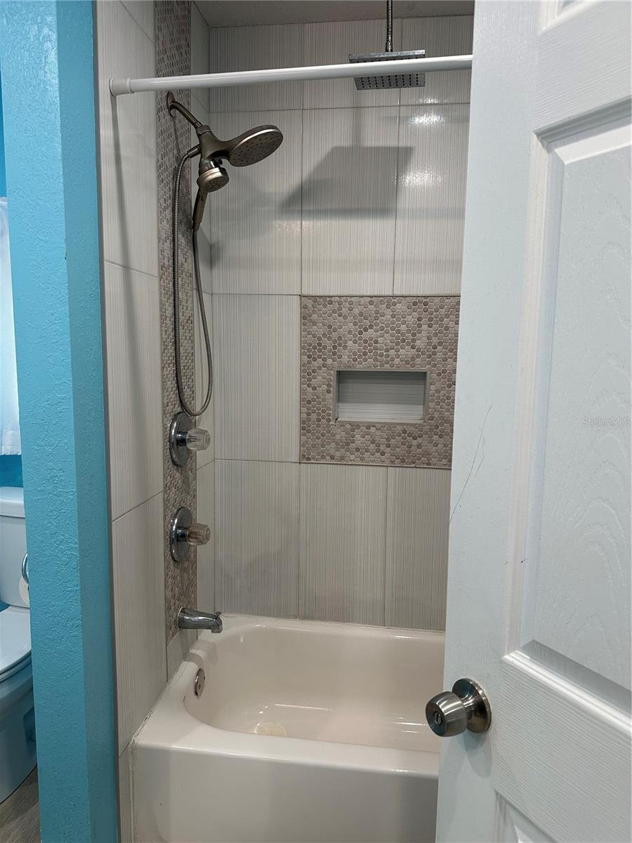Image 8 of 16 For 4127 4th Avenue N