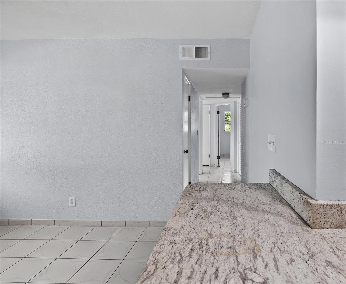 Image 7 of 22 For 6000 66th Terrace N