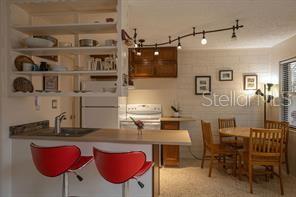 Image 3 of 9 For 145 10th Avenue N 8