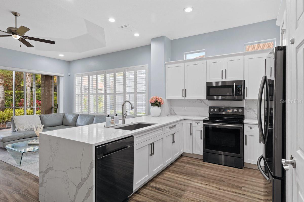 Image 11 of 37 For 14521 Mirasol Manor Court