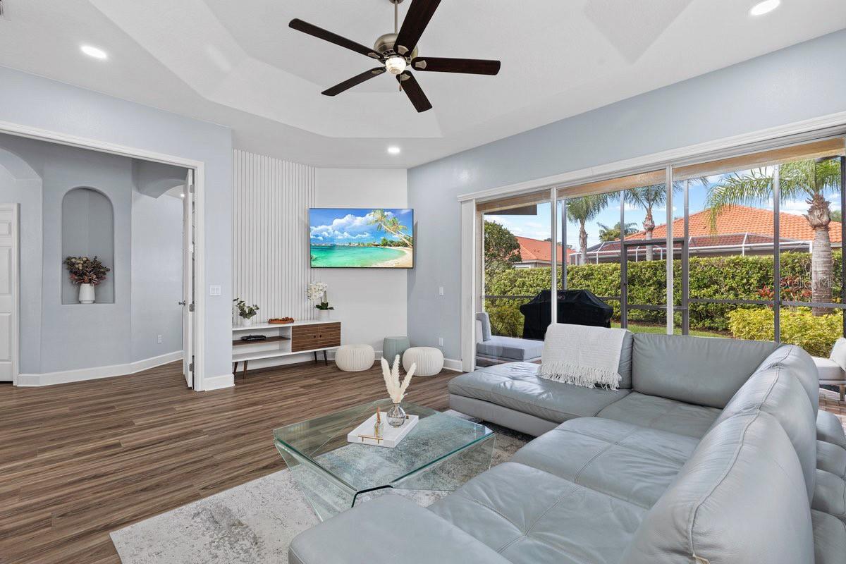 Image 5 of 37 For 14521 Mirasol Manor Court