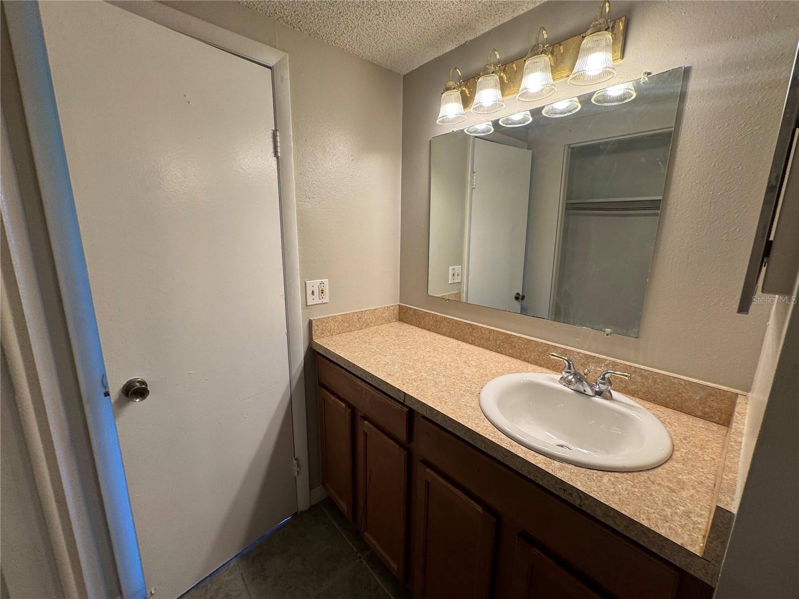 Image 13 of 18 For 7505 Pitch Pine Circle 123