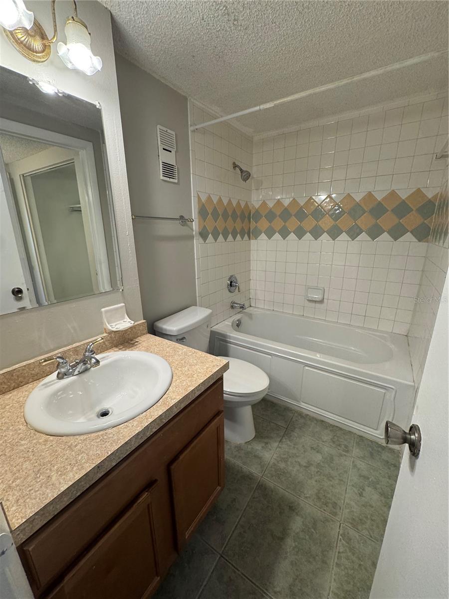Image 14 of 18 For 7505 Pitch Pine Circle 123