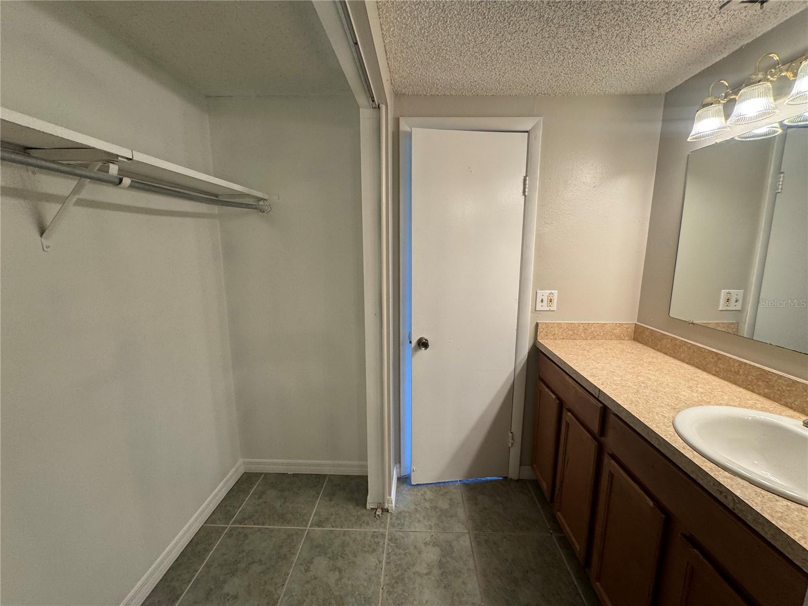 Image 9 of 18 For 7505 Pitch Pine Circle 123