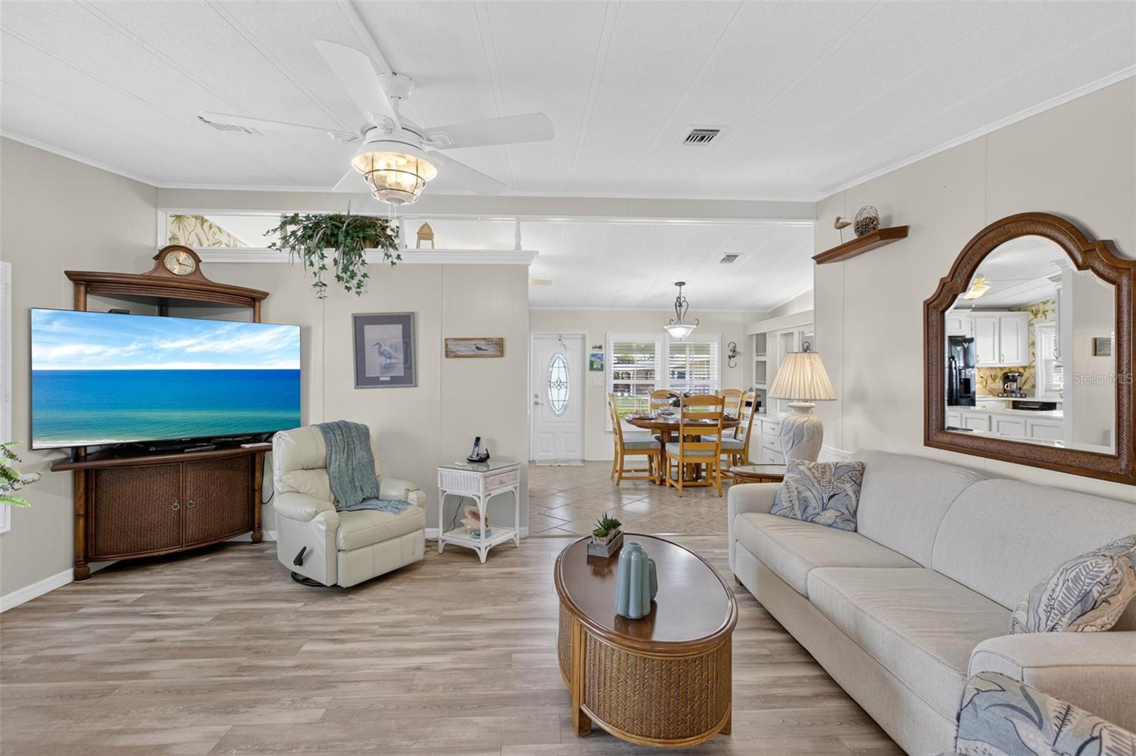 Image 11 of 79 For 537 San Clemente Circle