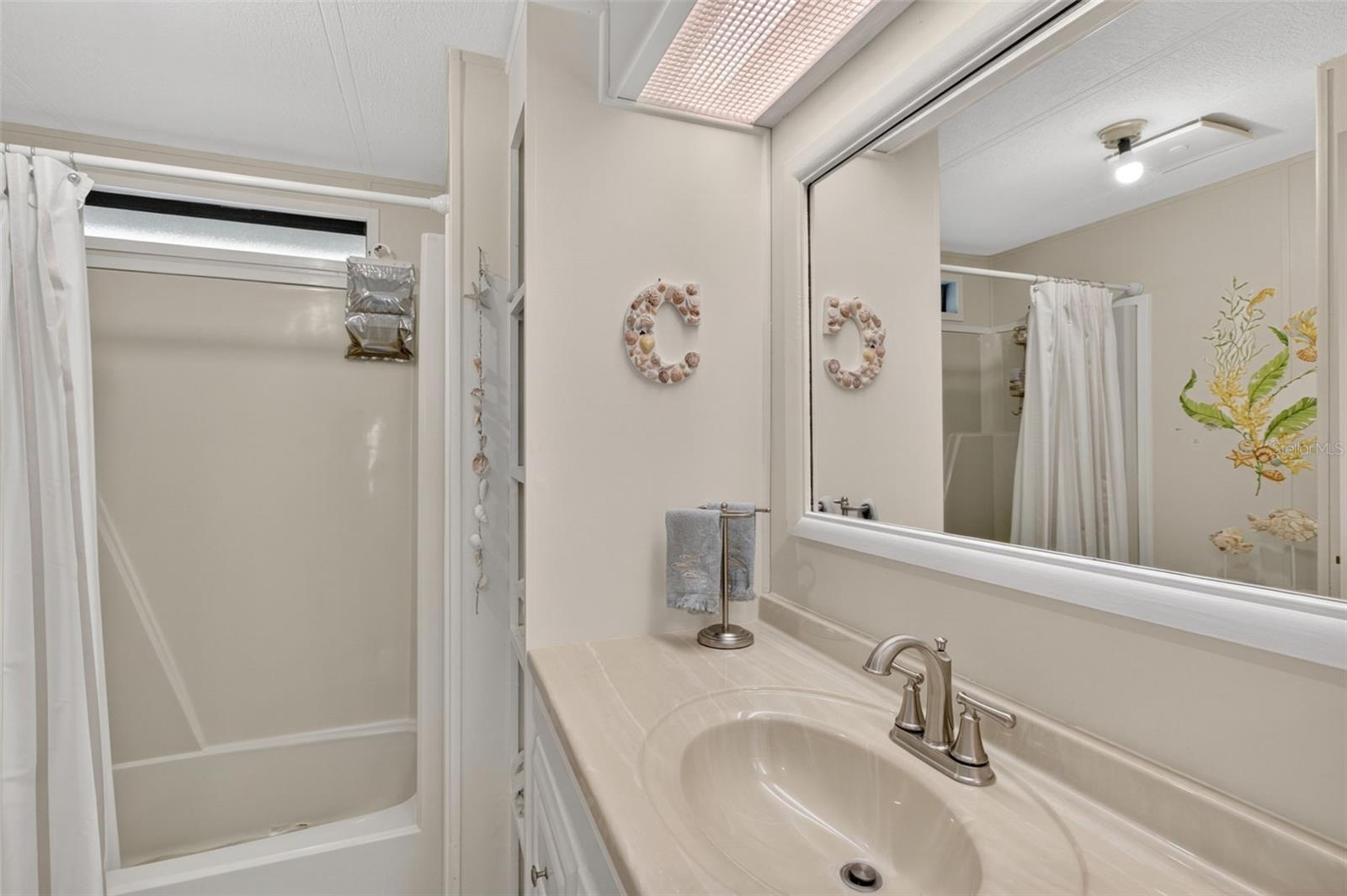 Image 24 of 79 For 537 San Clemente Circle
