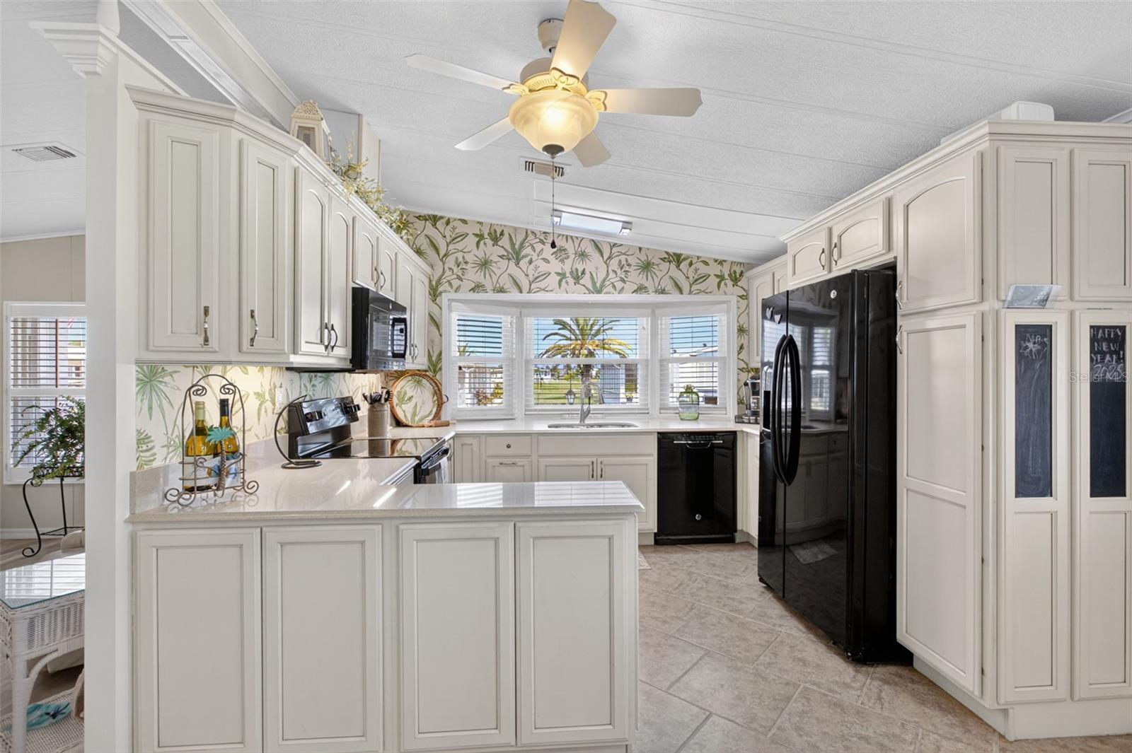 Image 4 of 79 For 537 San Clemente Circle